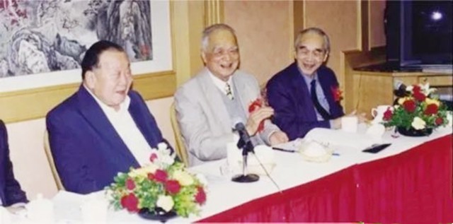 厦门市第一任市长，也曾担任广东省省长，90岁逝世，官至正部级