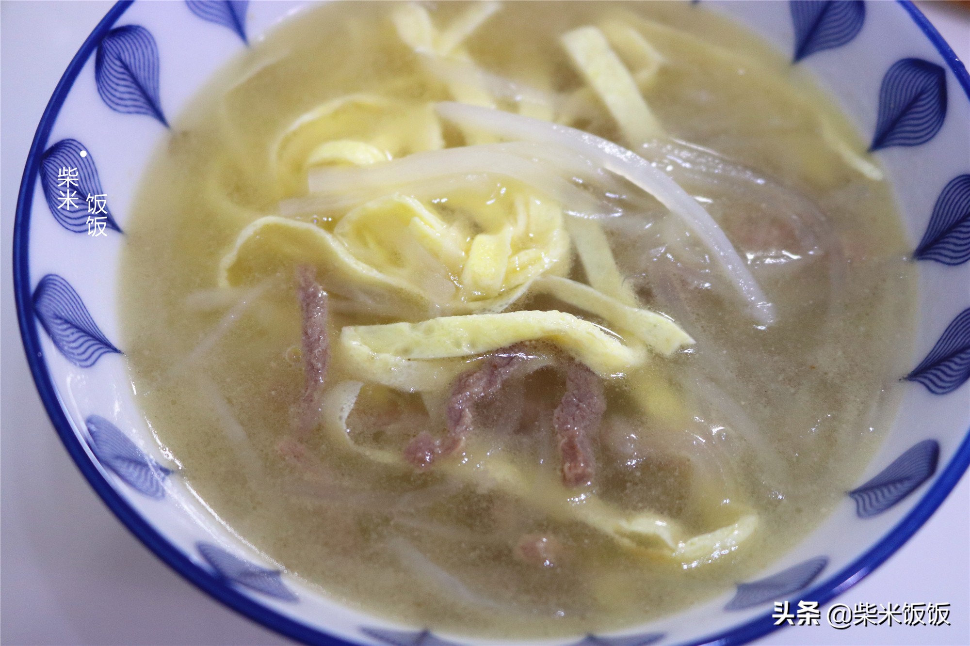 深秋十月，多喝这碗汤，3种食材搭配，营养补水，太鲜了