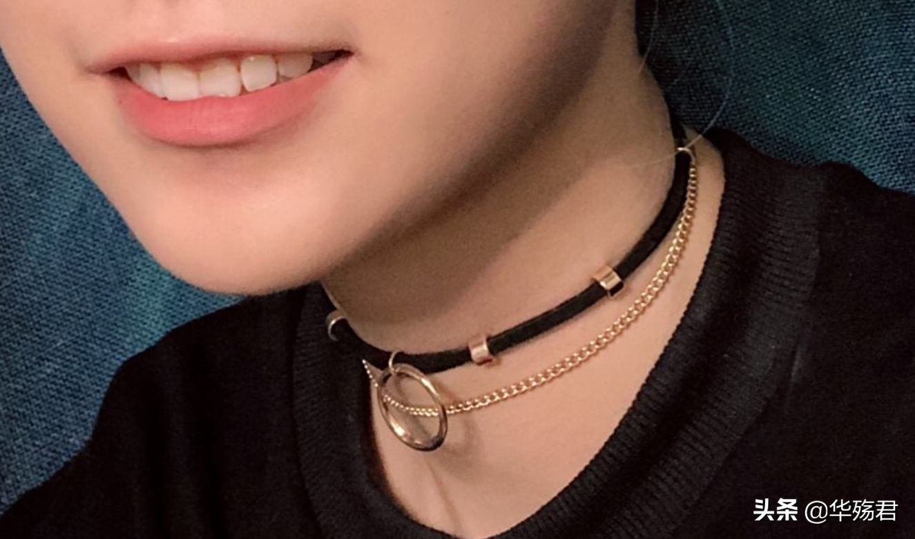动漫与现实中，女生常戴在脖子上的饰品是什么，有什么意义？
