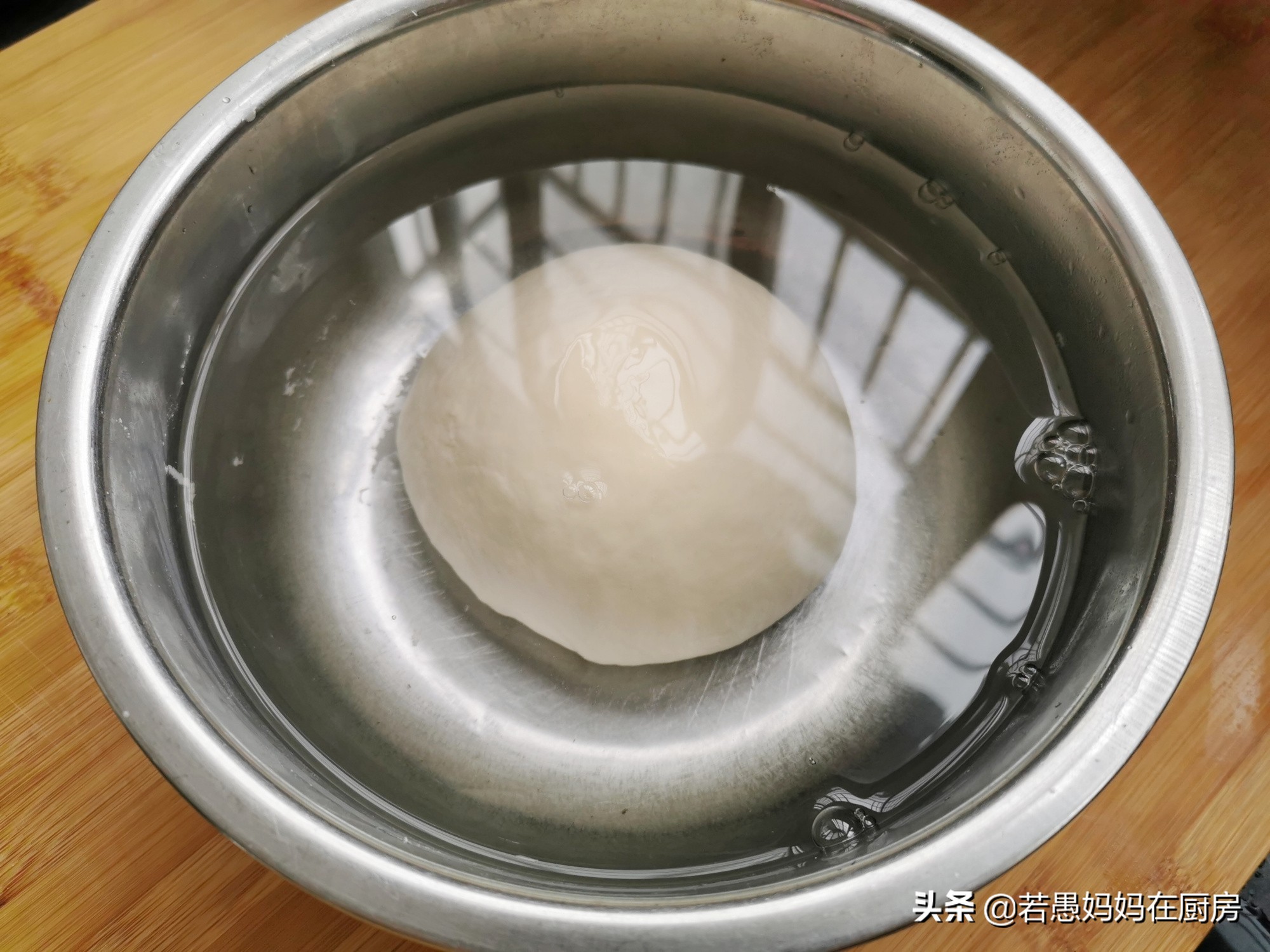 为啥你做的凉皮开裂不筋道？原来是这些步骤没做对，看看中招没