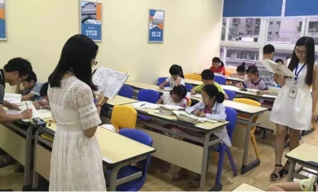 大学期间尽量不要碰这5种兼职，已有同学被坑，学姐：很容易吃亏