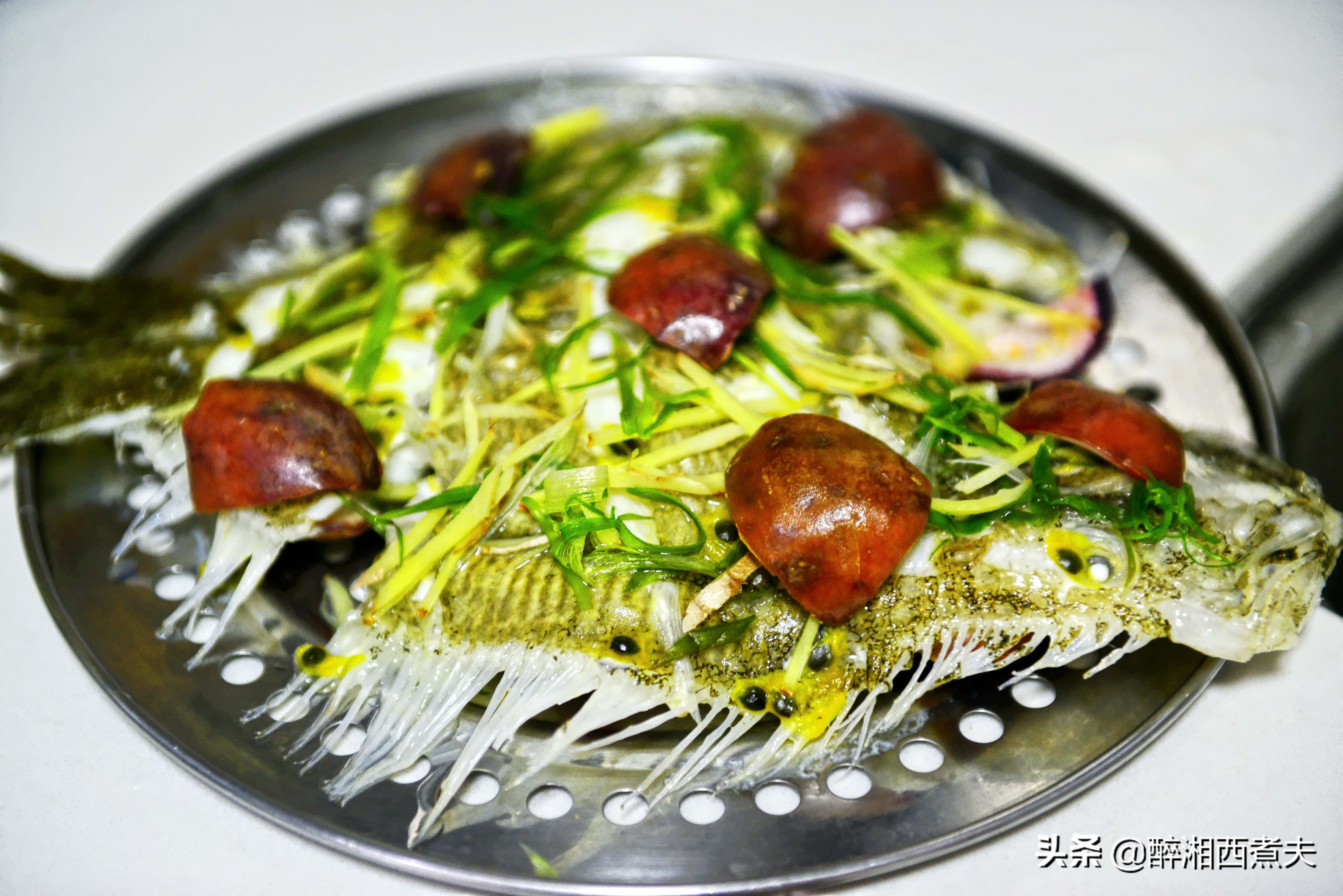 多宝鱼无鳞却很腥？一招教你轻松搞定去腥！清蒸多宝鱼鲜嫩又肥美