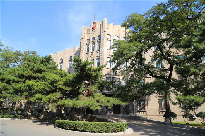 遼寧大學崇山校區(遼寧大學老建築之哲理樓)