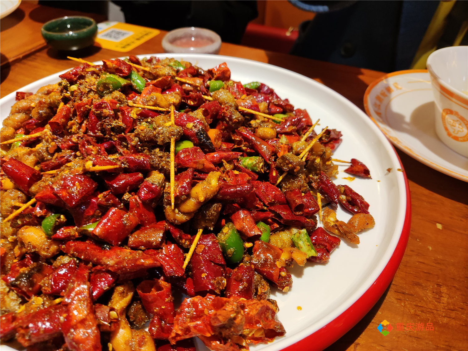 重庆九街的米线馆子却主打江湖菜？重新装修，味道却大不如前