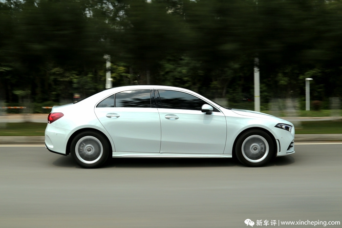 奔驰A级/宝马1系/奥迪A3，谁是年轻人的第一辆豪车？