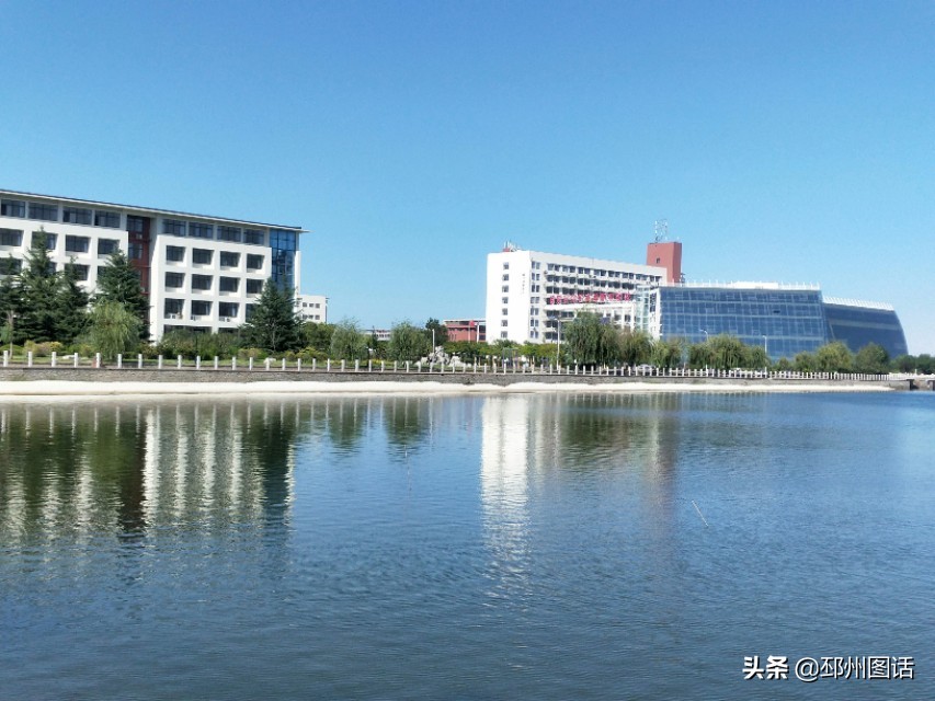 美丽的校园，威海职业学院