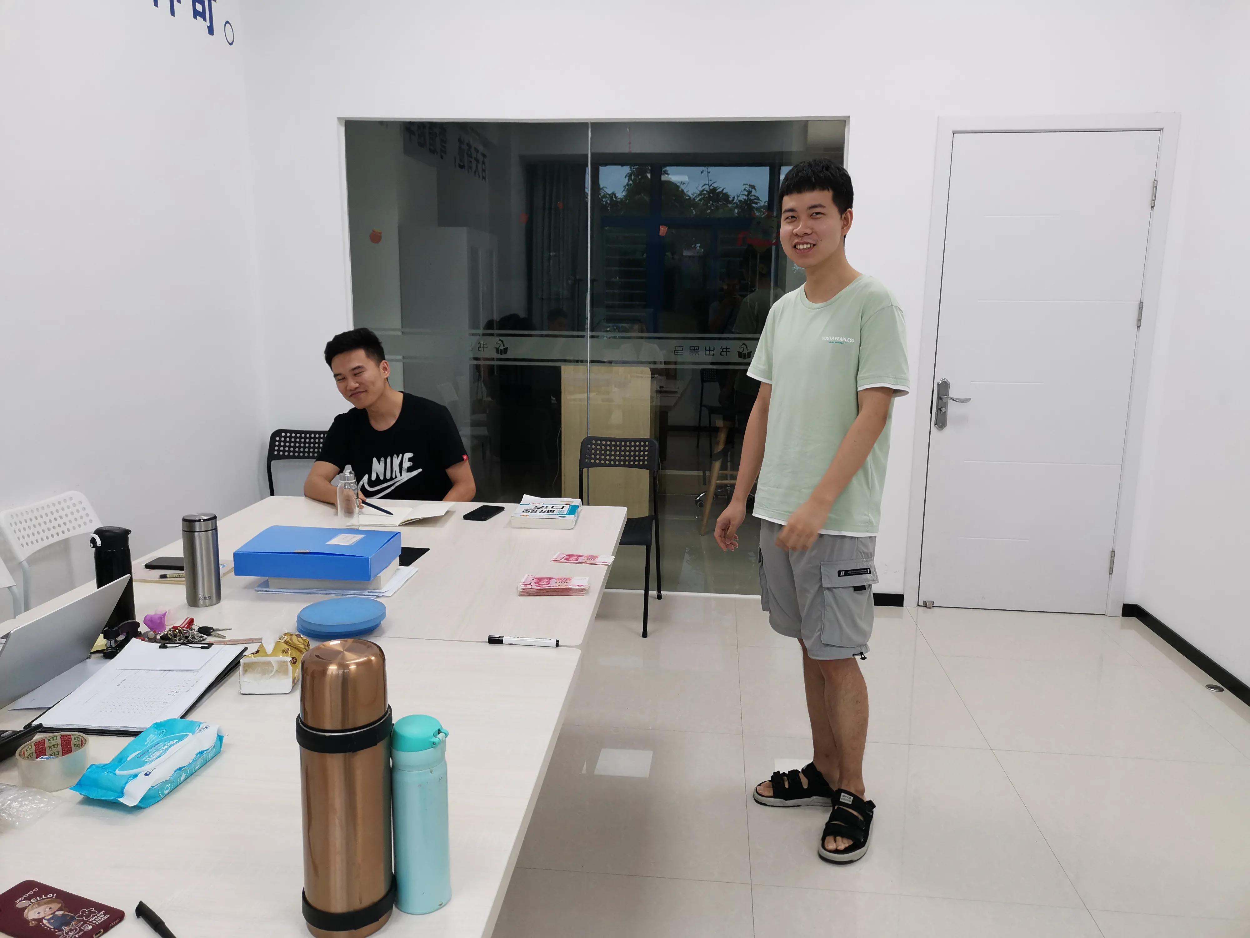 复读要逆袭，勿左盼右顾，夯实基础，必圆重点大学梦