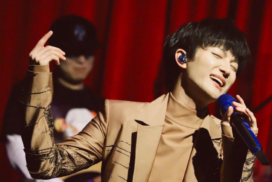 在KTV唱歌难听？唱歌三大妙招！让你成为KTV唱歌最好听的人