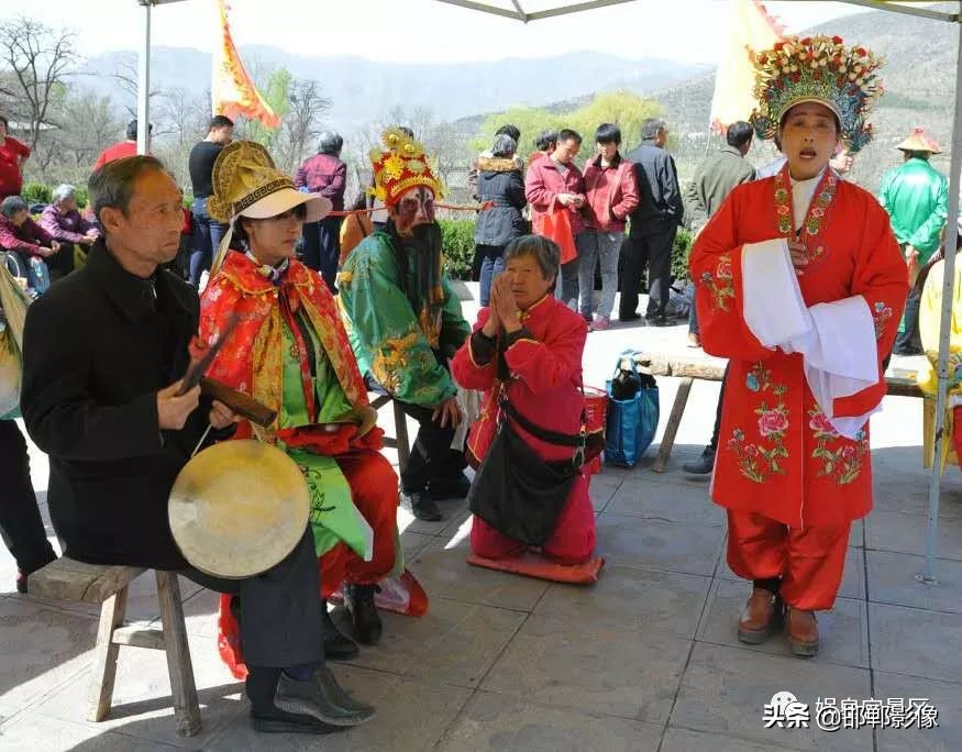 三月初一到十五，来赶一场传承千年的娲皇庙会！
