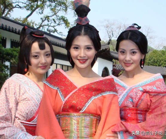 10大“秘史美人”今昔对比，有人改名退圈，有人成导演“小女友”