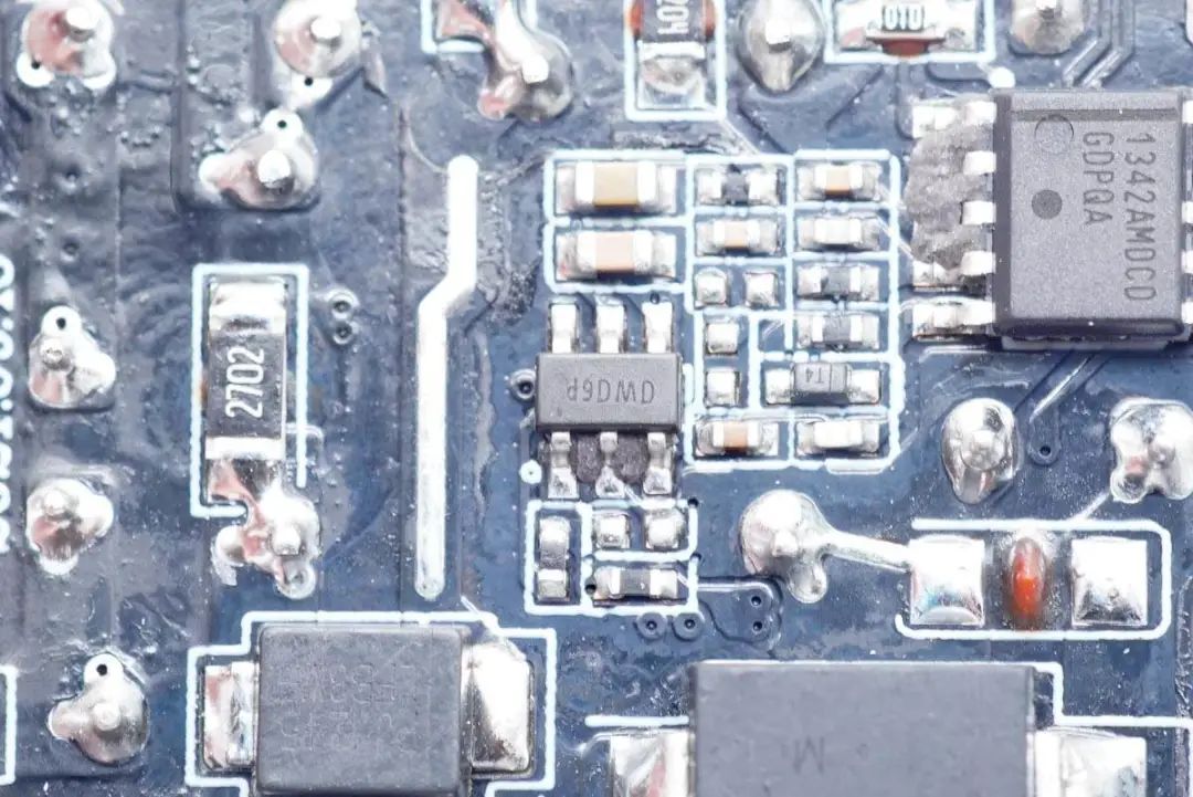 拆解报告：小米120W氮化镓PD快充充电器MDY-13-ET-充电头网