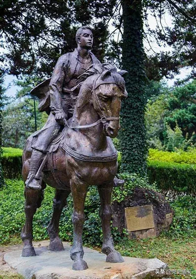 袁文才王佐在井冈山时期担任的职务概述