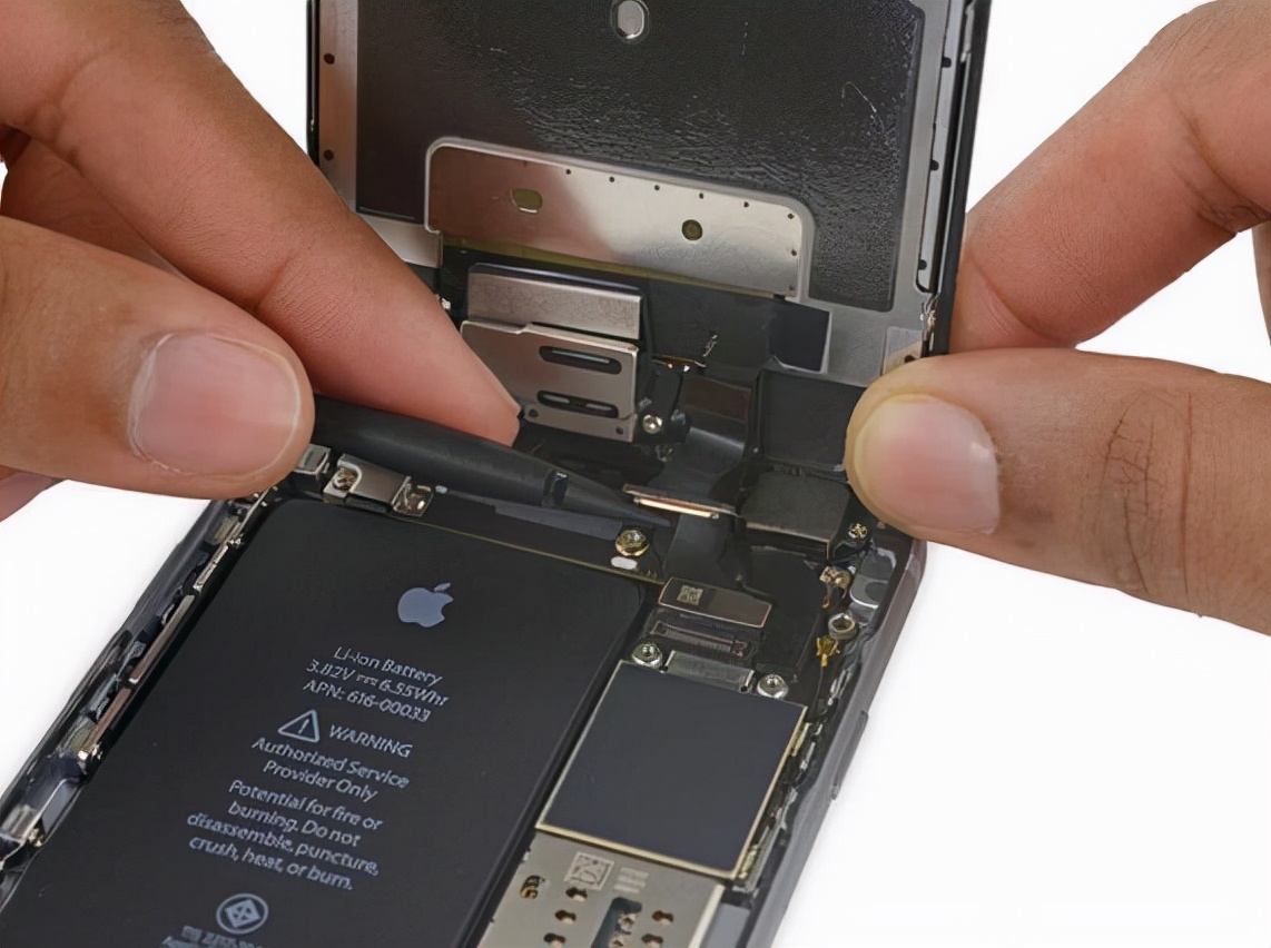 苹果6s换电池多少钱，苹果iPhone 6s只要换个电池，还能再战几年？
