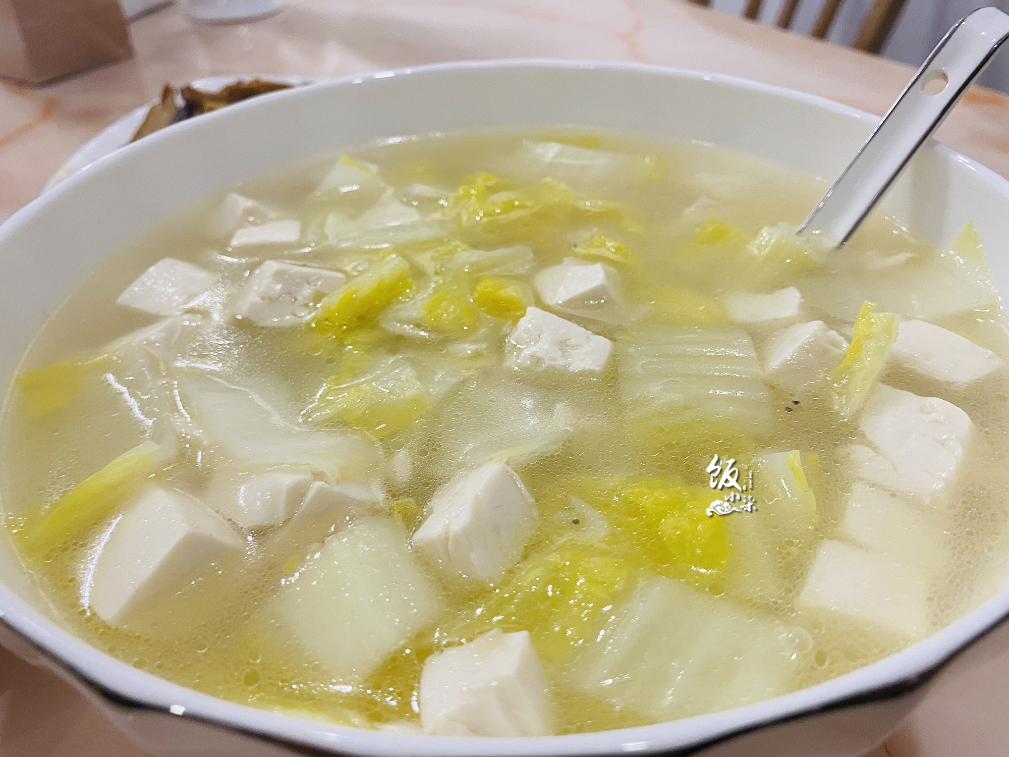 别小看这碗“白菜豆腐汤”，入秋后常喝，补充营养，强过人参汤
