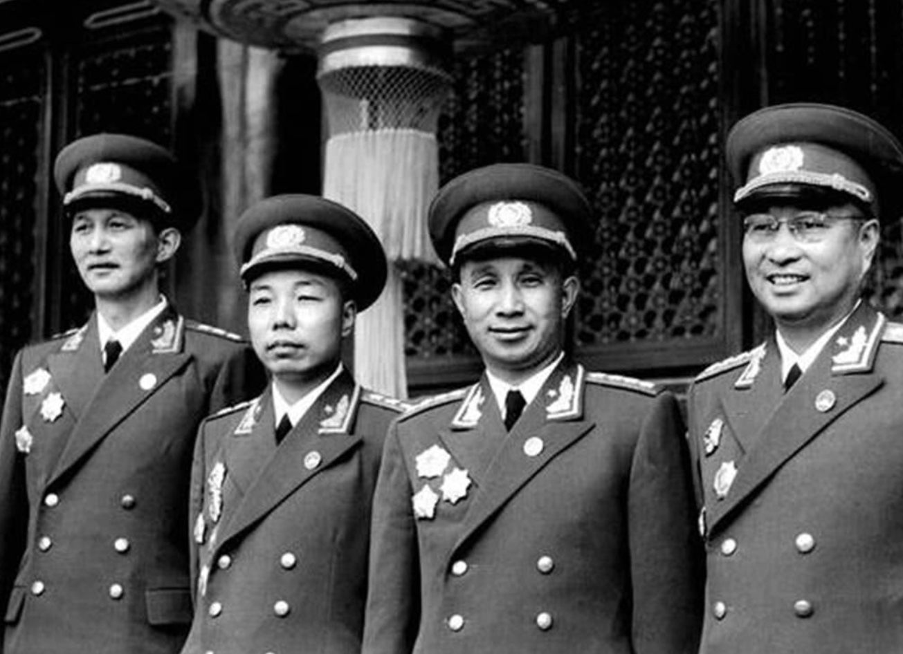 辽东学院小姐微信（王新兰偶遇毛主席）