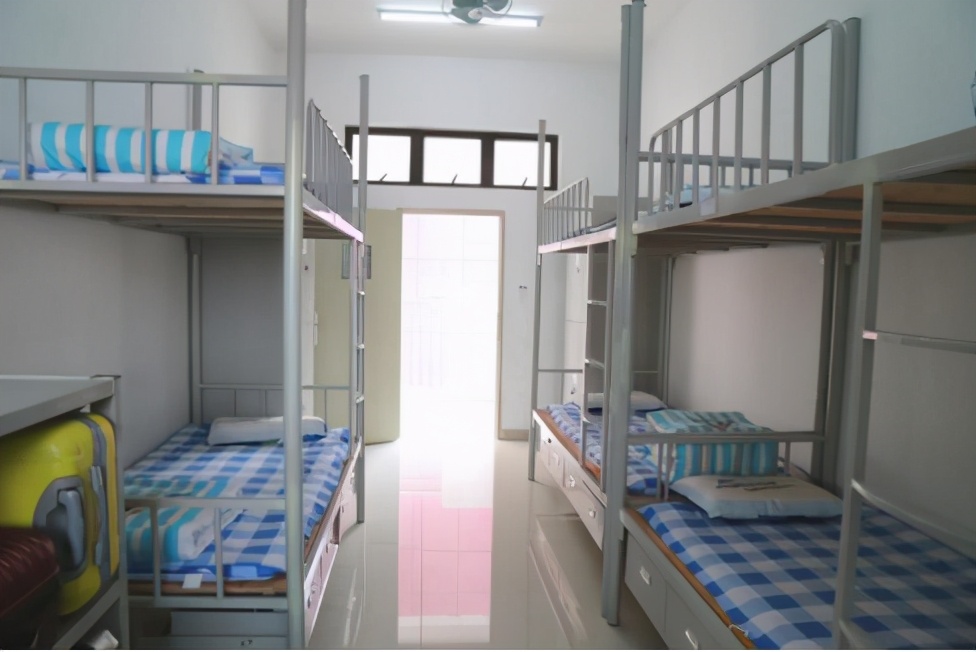 人大附中深圳学校(深圳2021公办高中学费及住宿情况汇总)