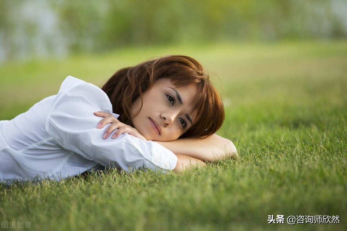 经常梦到去世的亲人，是他在想你吗？心理学解梦，倾听内心的声音