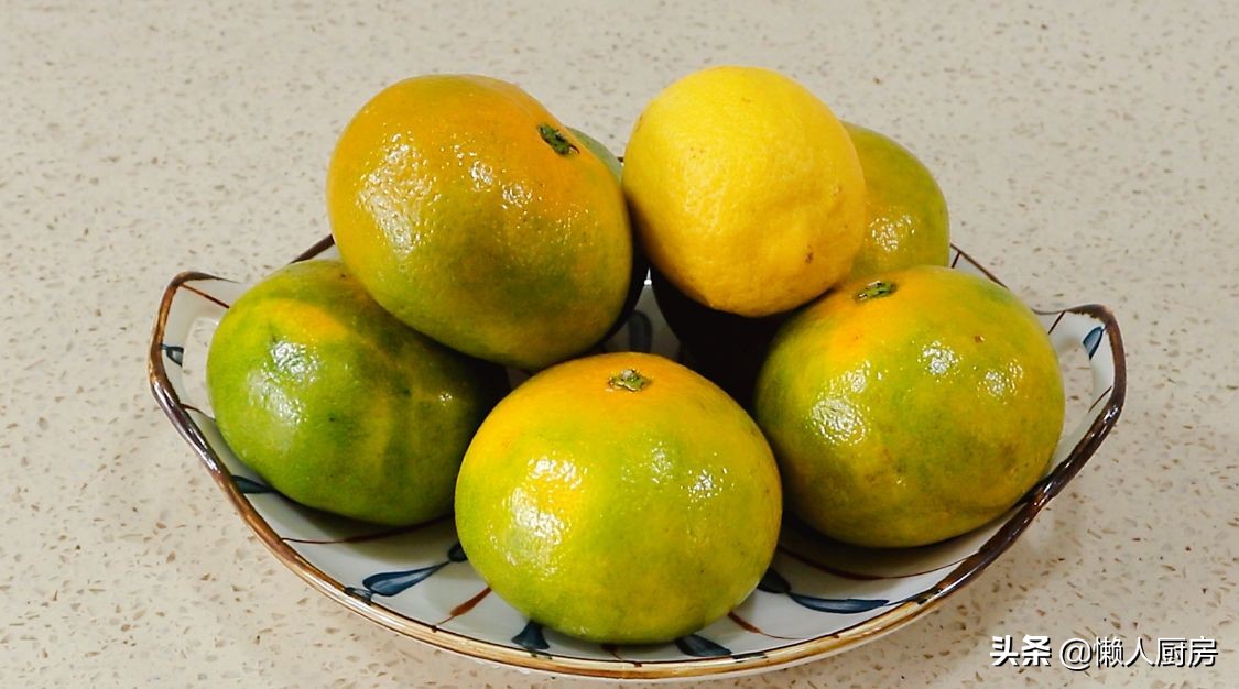 入冬后，碰到酸桔子这样吃，整上20斤，随吃随取，放一冬天没问题
