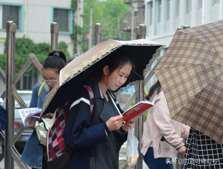 考过公务员笔试和面试，可因继父被“刷掉”，原来政审还要查这些