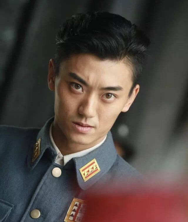 父母都是高颜值明星，孩子却各有各的“丑”法？遗传真是门玄学