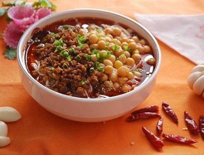 干豌豆的做法大全（简单三步骤豌豆颗颗酥脆干香）