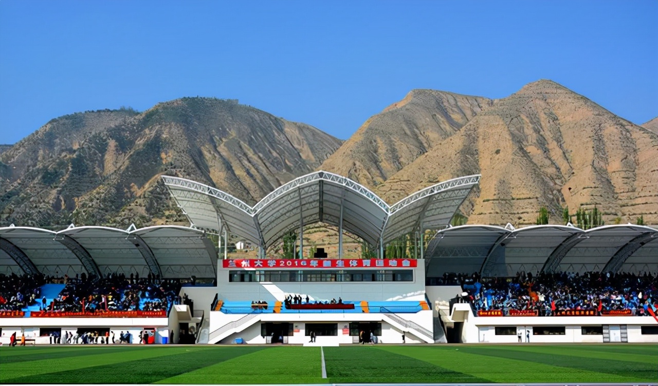 恭喜了！这所“西北名校”新增两名院士，实力很强报考人数却很少