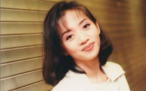 1992年5月4日午夜，梅艳芳在黄朗维别墅被殴打。