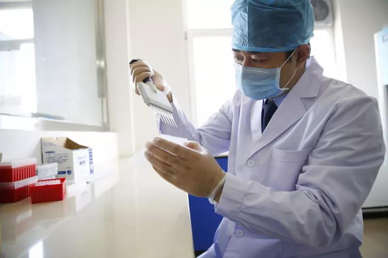 沉默的铁证：他让18年前的“DNA”开口说话！