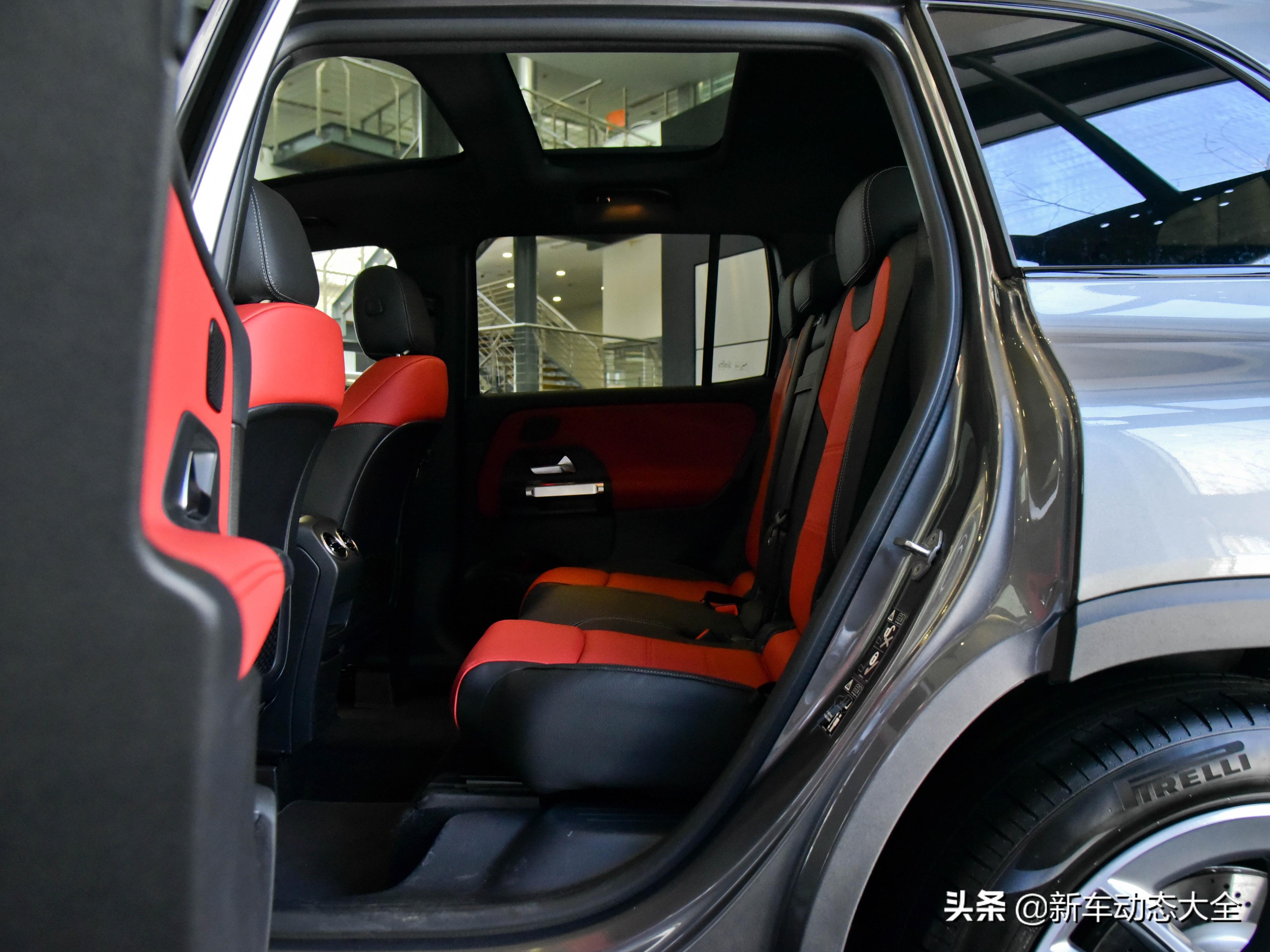 升级高性能306马力2.0T，7座豪华品牌入门SUV，带你看奔驰GLB AMG