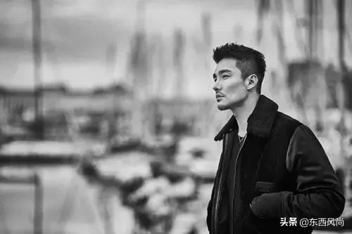 48岁依然自律有型，9次以“伦敦男装周首位全球代言人”身份受邀