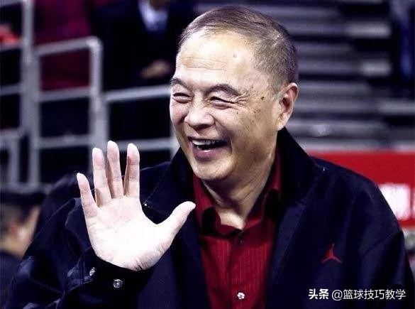 施密特为什么不打nba(奥运会场均42分，拒绝去NBA打球，科比视他为偶像)