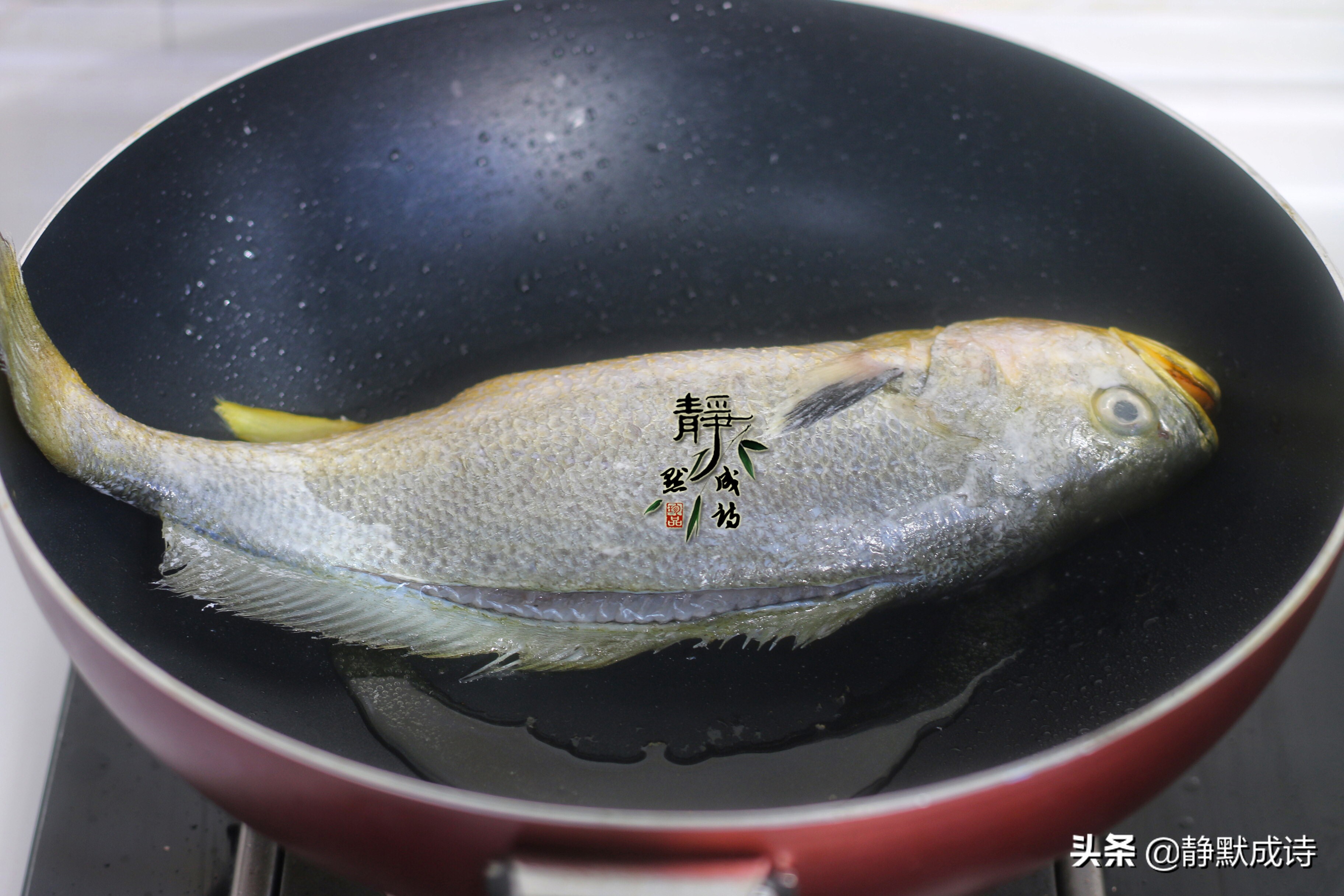 春节家宴没它不成席，黄花鱼这么做，比带鱼都受欢迎，好吃又解馋