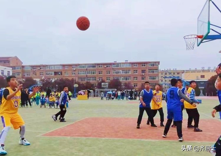 挥洒汗水，放飞青春—泾川县第三届中小学生运动会侧记