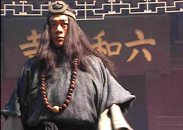 众头领十去七八,武松从假头陀变成真和尚,斩断尘缘,遁入空门,直至八十