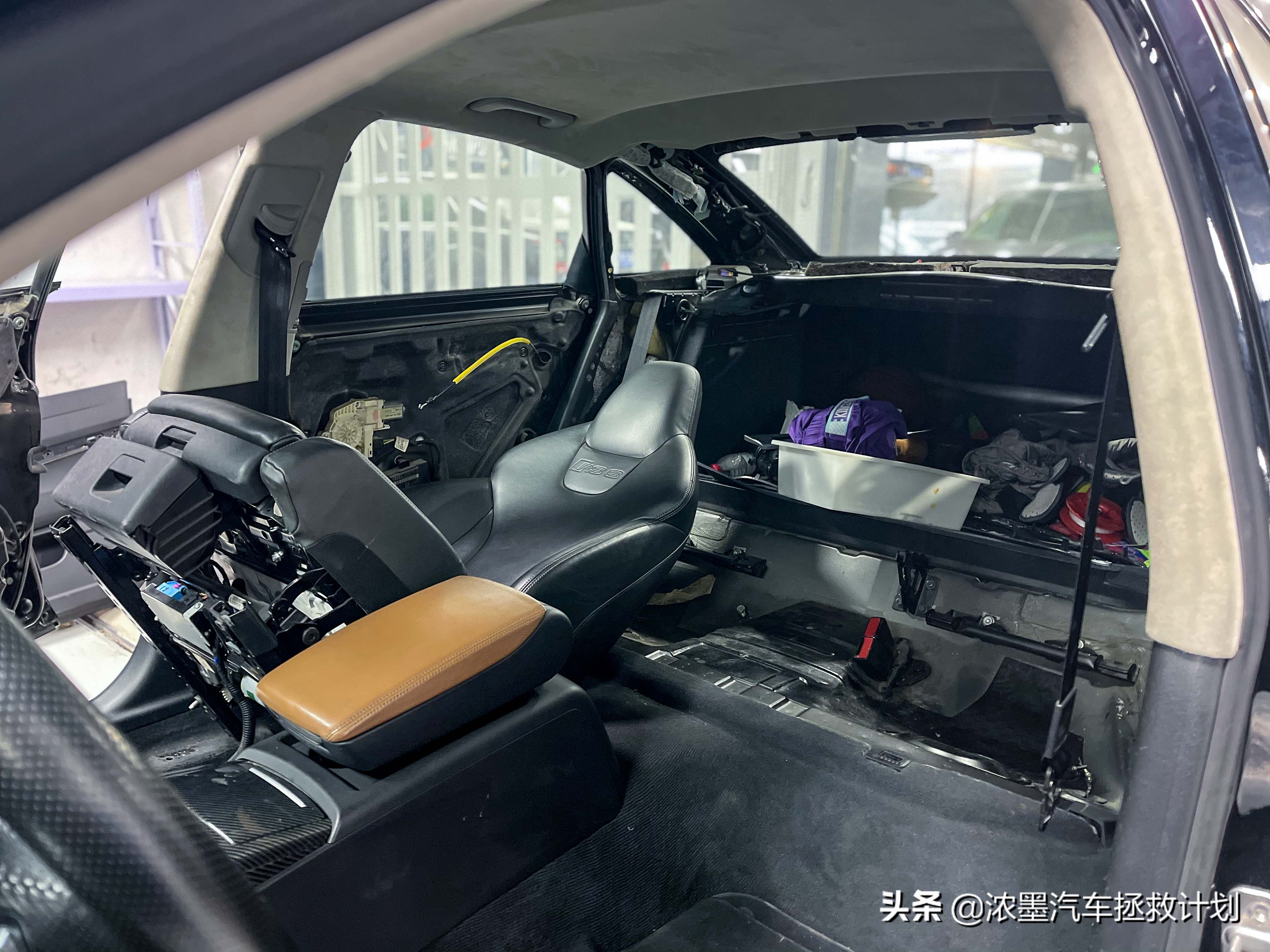 「志在千里」自用奥迪A6武装RS6内饰，带你领略溢出屏幕的震撼感