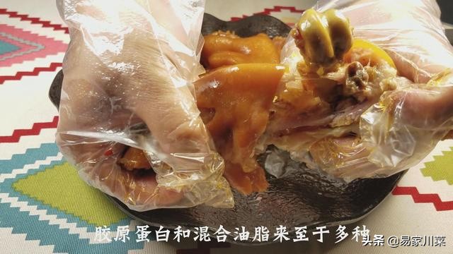 《传统川卤》卤油吸收卤香缓解氧化，胶质老汤增加卤味浓度与口感