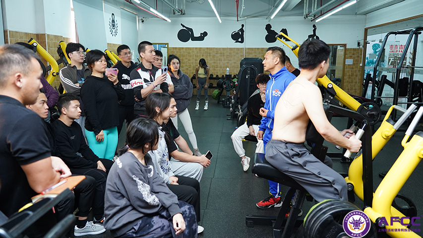 武汉学健身哪个学校好（武汉私教培训哪里好呢）