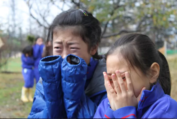 有多少中国孩子的哭声，一直被假装听不到？