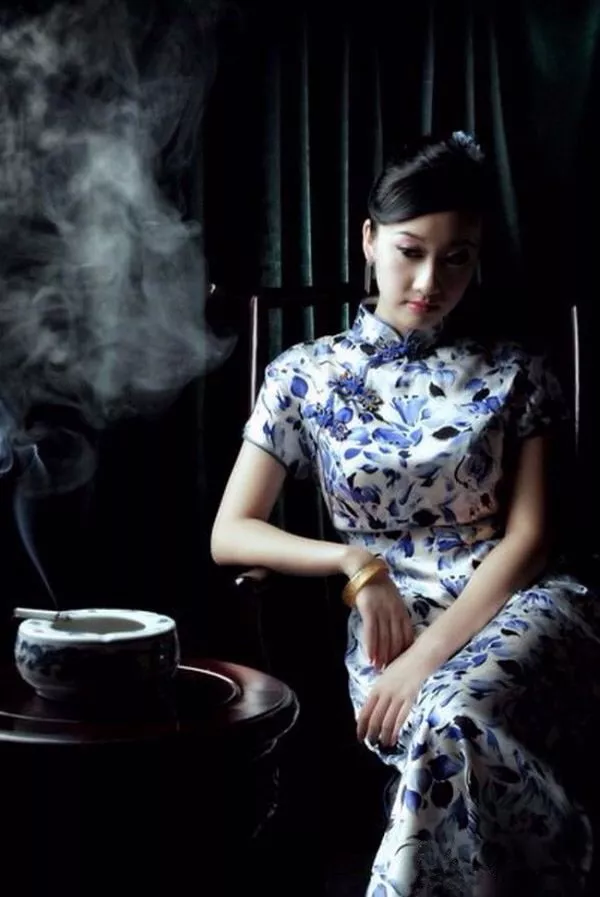 一袭旗袍,一份优雅
