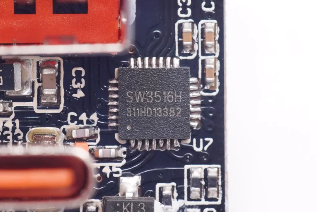 全新设计，突破体积极限，拆解国产控制器65W氮化镓快充