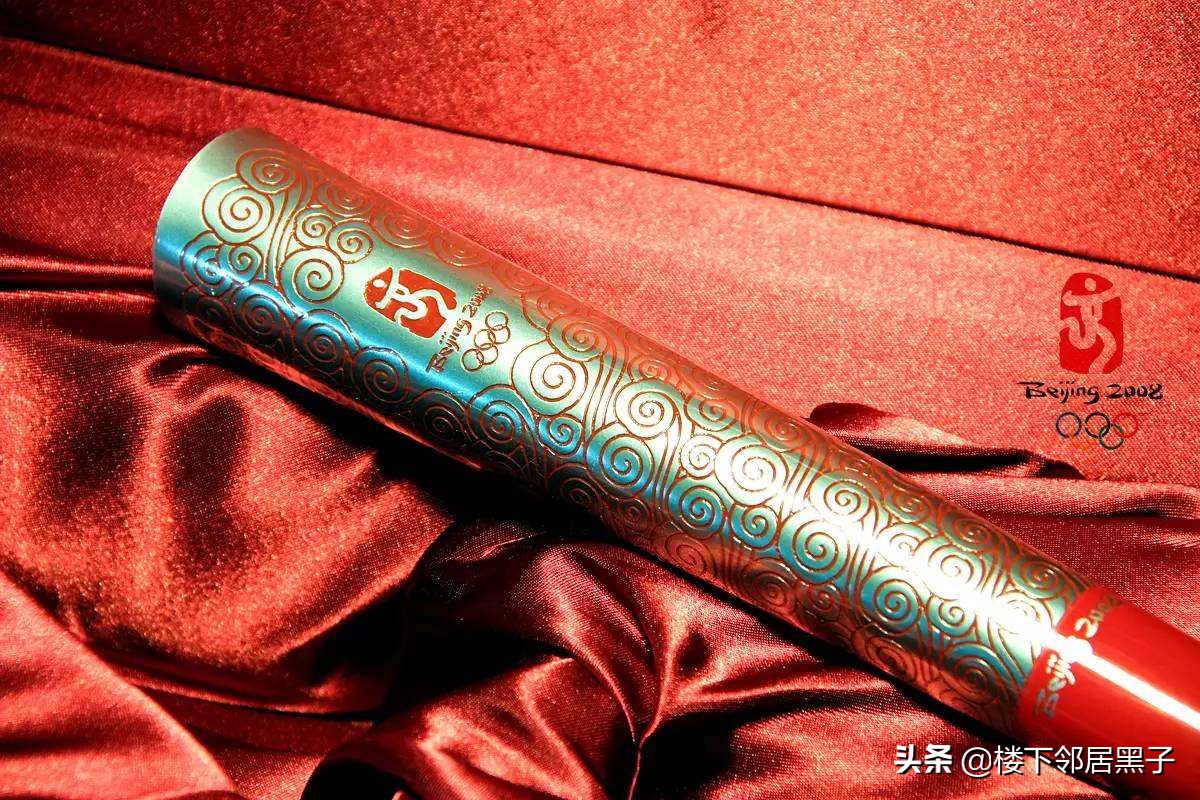 《山海经》瑞鸟:百鸟之王凤凰,据说是浴火重生的不死鸟?