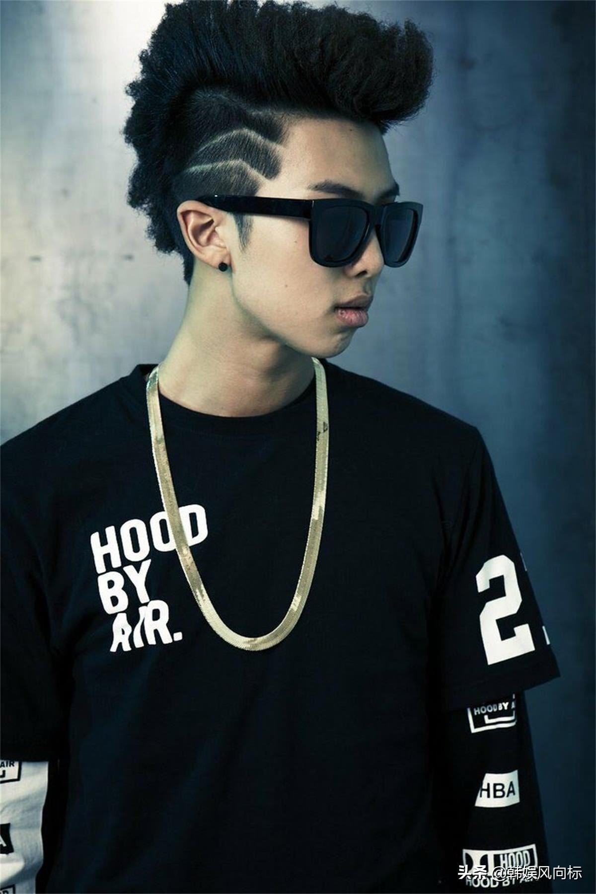 郑号锡电梯事件，V甩毛巾RAP，算尴尬吗？Jin：别看我的
