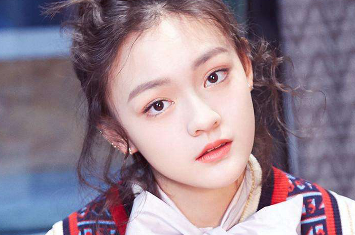 热度近期飙涨00后女明星之首是谁？蒋依依赵今麦张子枫欧阳娜娜