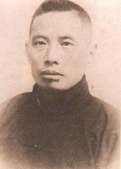 1936年南京高官被舞女色诱，放走一名强奸犯，蒋介石震怒：严惩