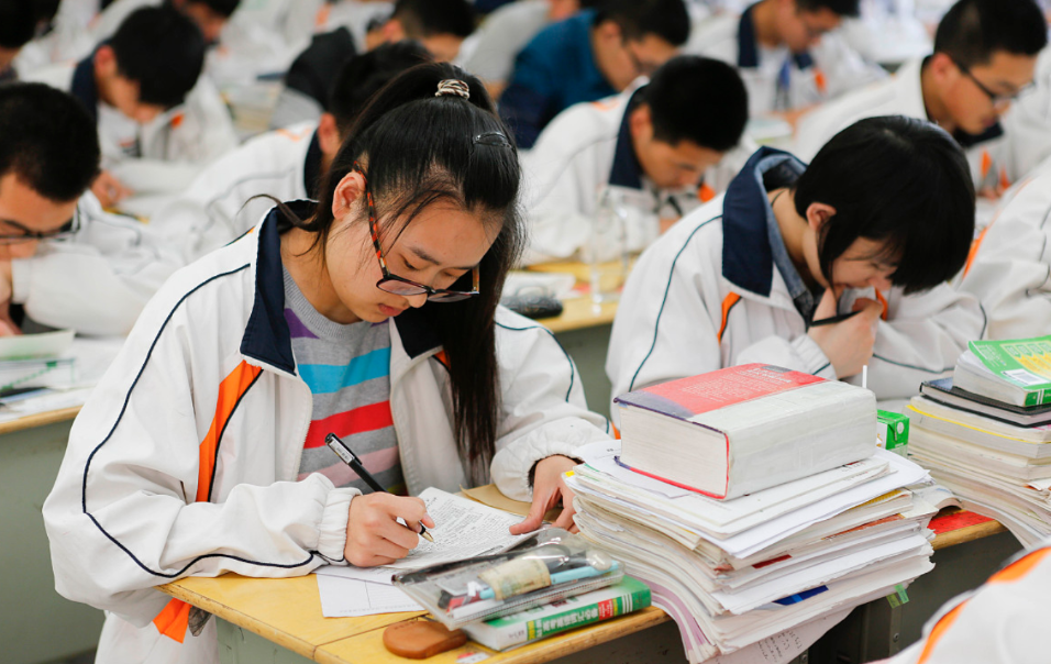 考生被北京大学录取，家长发朋友圈报喜，等来的不是祝贺而是心寒