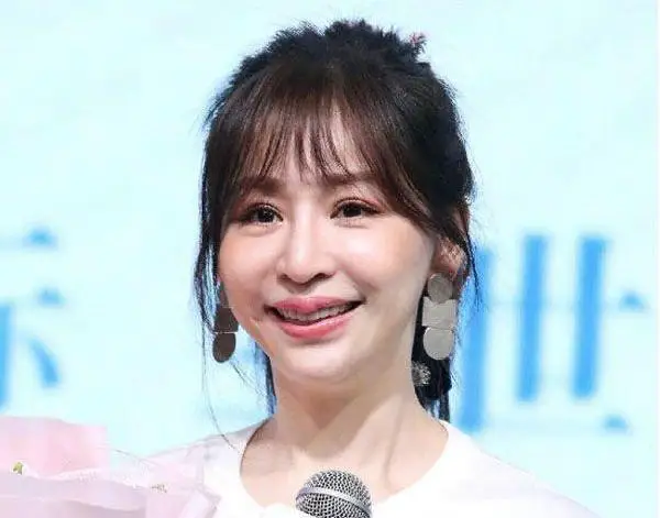 娱乐圈10位被整容毁掉的女星，有人脸僵如石，有的命丧手术台