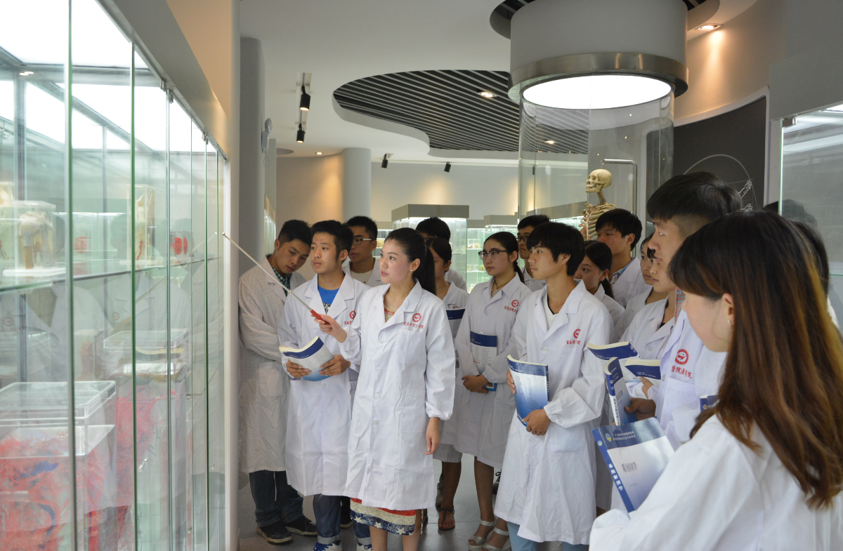 学习时虽然很辛苦，但是却很有前途的五个大学专业，累也是值得了