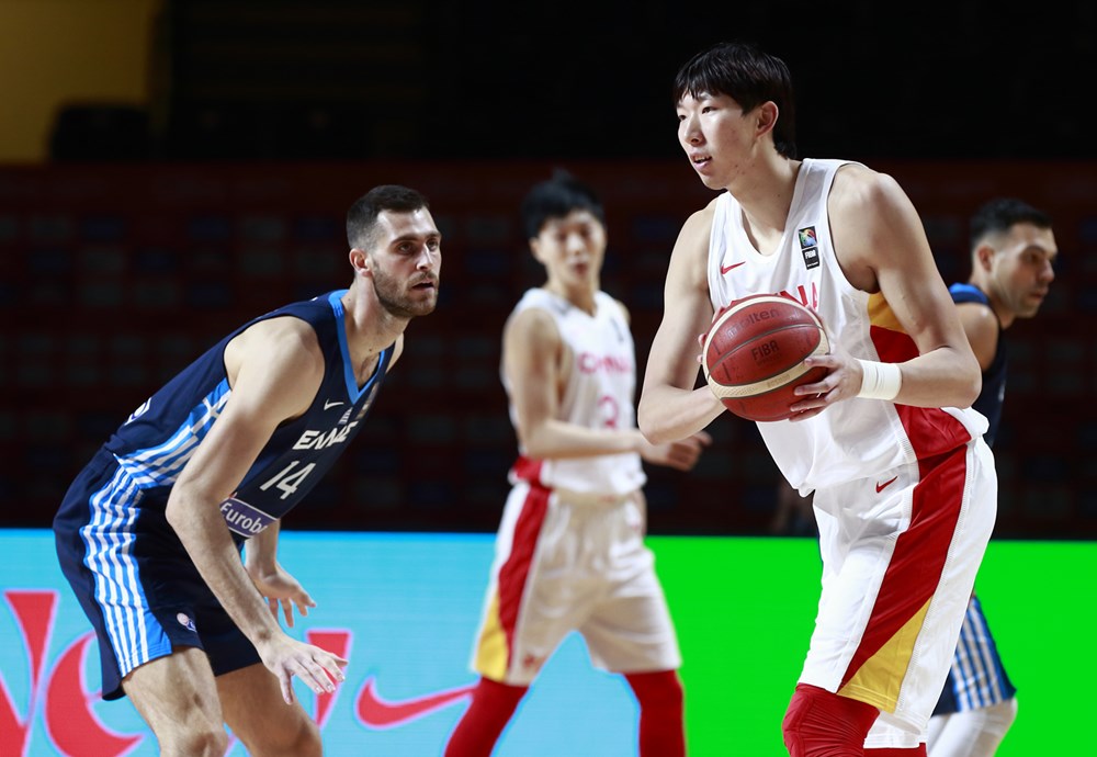 nba里中国的蓝球队有哪些(中国男篮现役12名国手中，仅周琦有过效力多支球队的经历)