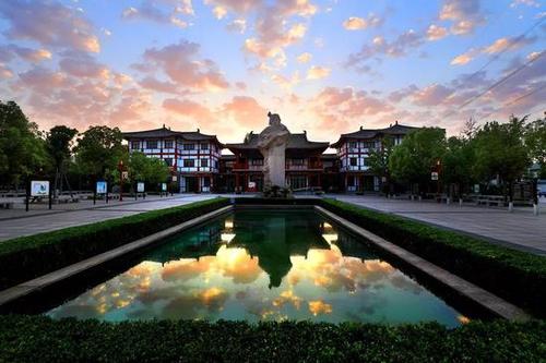 “诗豪”中山靖王刘胜后代刘禹锡 诗词150卷：便引诗情到碧霄