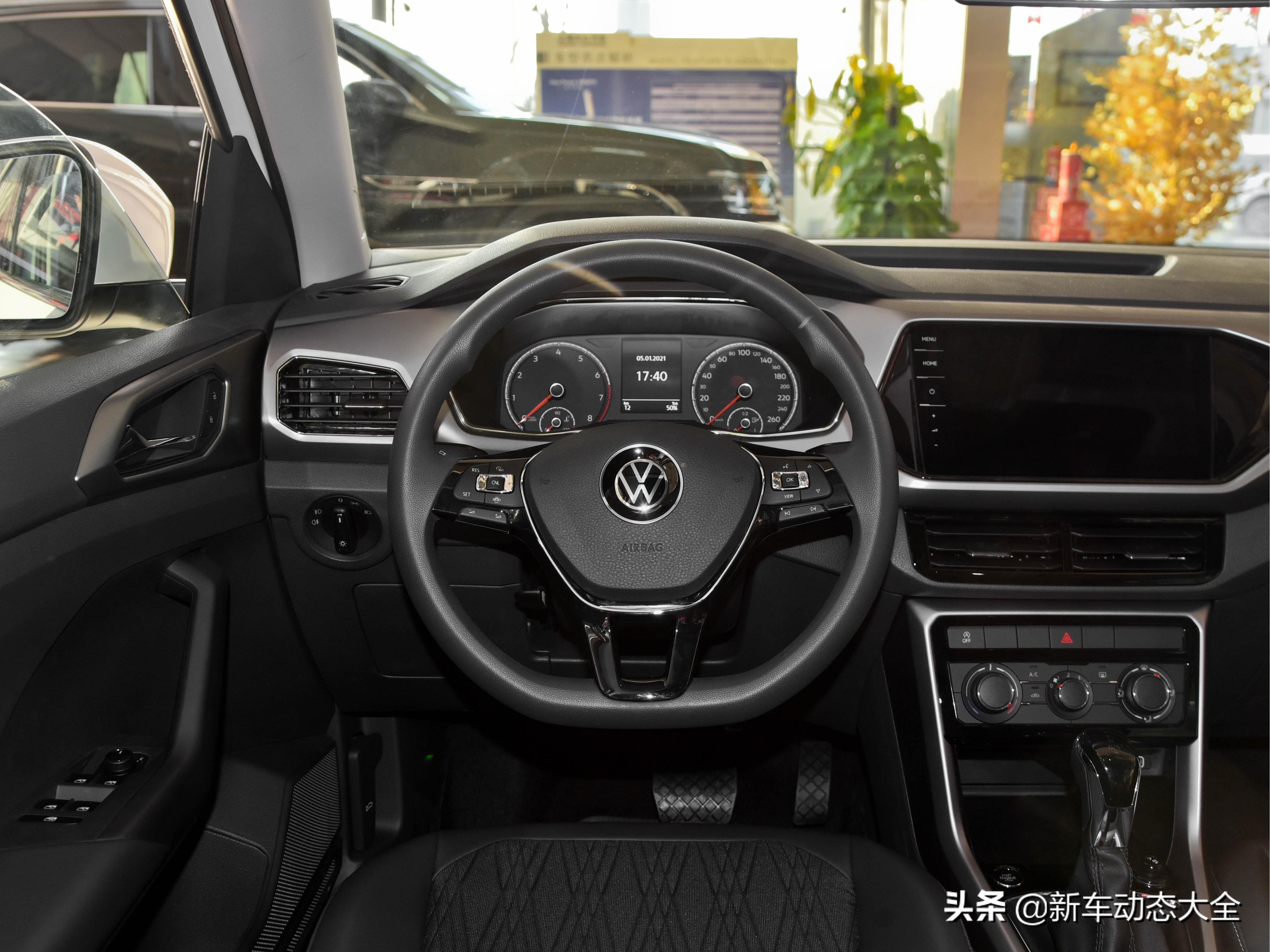 小巧低油耗好停车，合资高质量实惠经济SUV，实拍大众T-Cross途铠